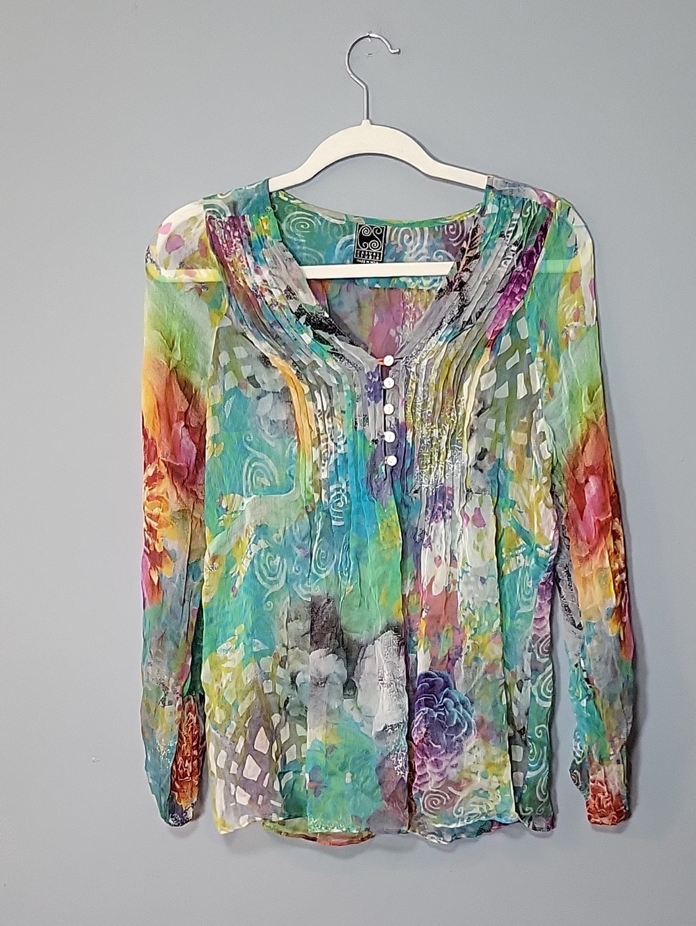 Casual Studio Size S Vintage Multi-Color Sheer V-Neck Blouse with Pintuck Detail